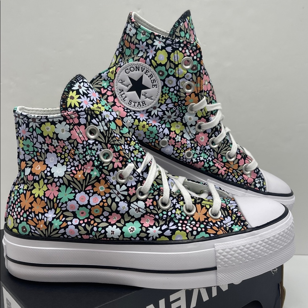 Converse CTAS A15009C CTAS LIFT HI
BLACK/WHITE/PALE SURPLUS Platform Sneakers - Picture 7 of 16